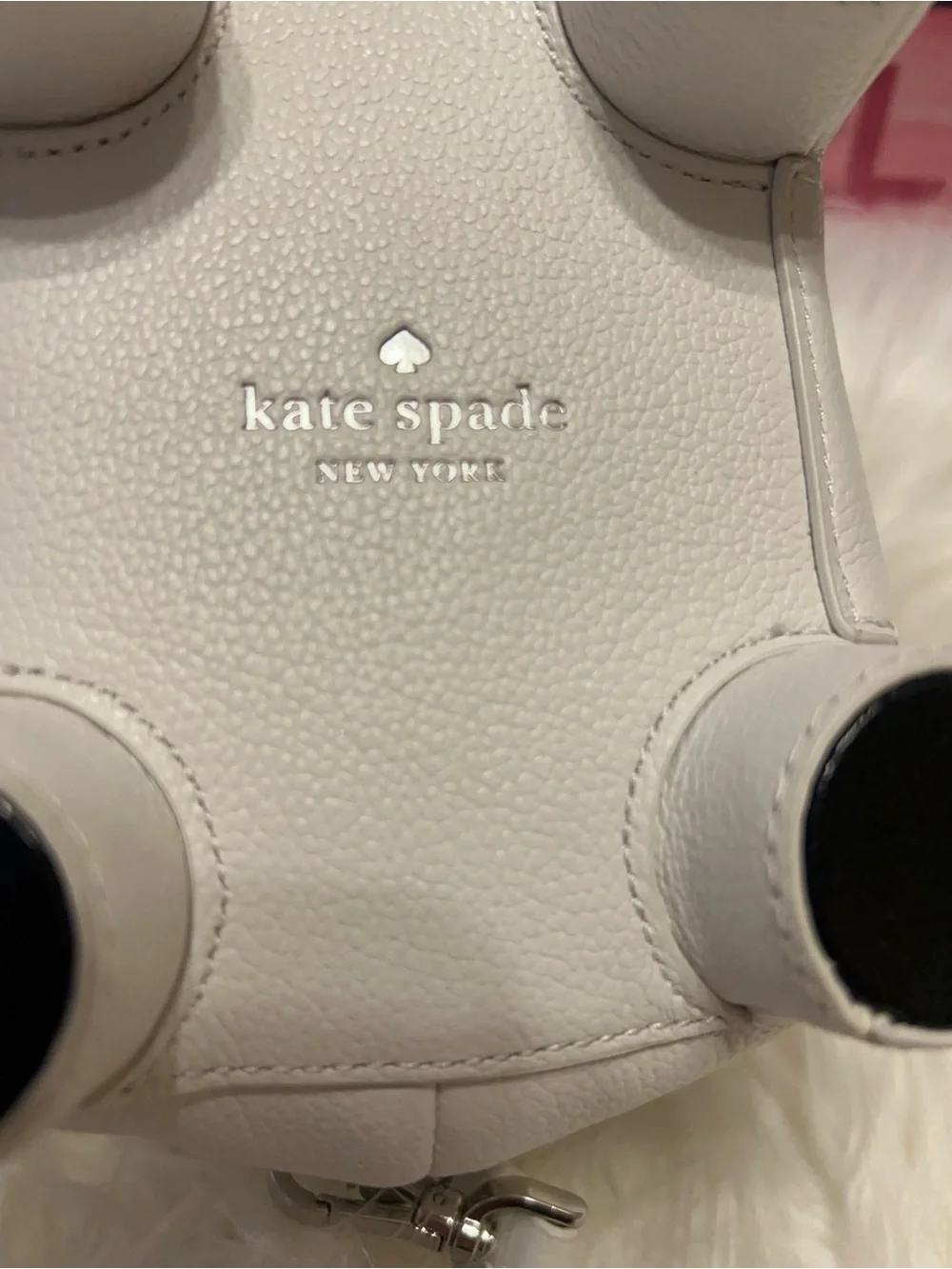 kate spade NWOT White Pebbled Leather Novelty polar bear crossbody Bag